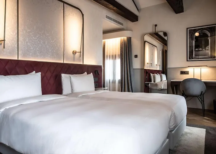 Radisson Collection Hotel, Palazzo Nani Венеція, Італія
