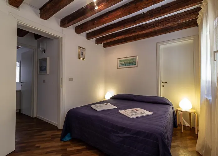 Veneziacentopercento Gorne Apartment, Italia