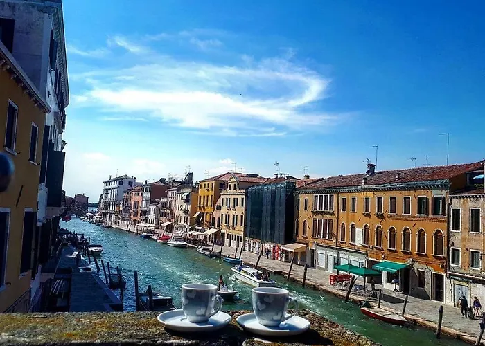 Calle Rielo Great Canal View Венеція, Італія