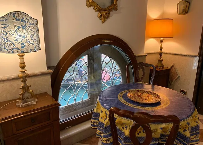 Luxury Apartment In San Marco With Canal View Venedig, Italien