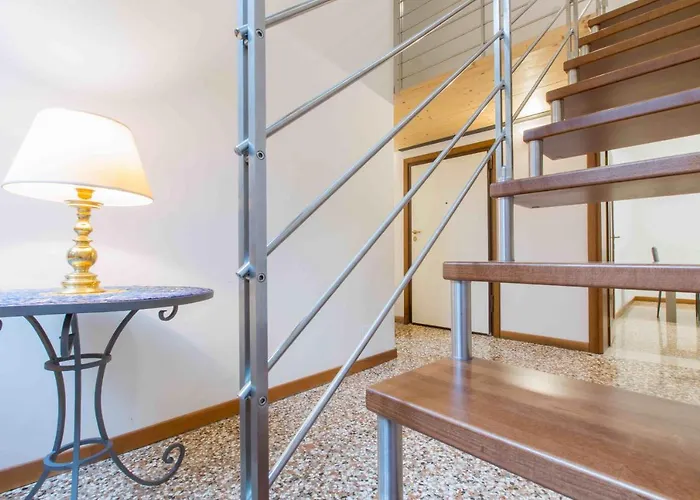 Ca Cicogna Air Conditioning And Fast Wifi, Central Location Apartment Venice, Italy