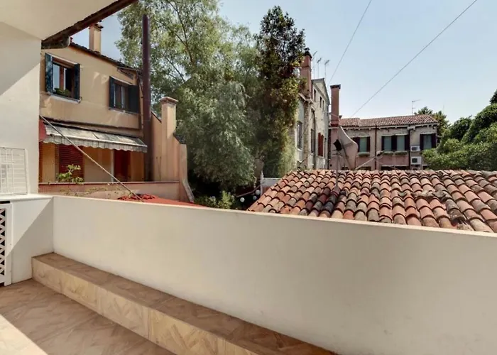 Venice Traditional Home With Terrace, Italia