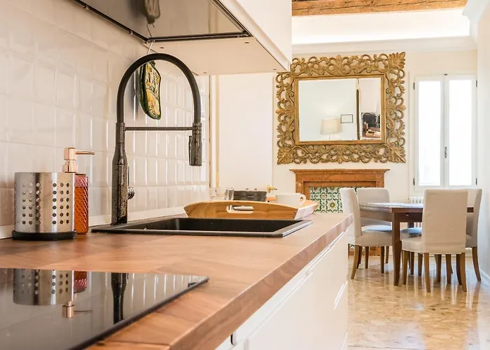 Ferienwohnung Doge'S Mirror & Stair @Frari Venedig, Italien