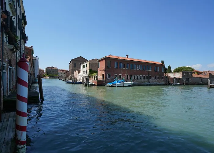 Al Pontile Venezia Apartment, Italy