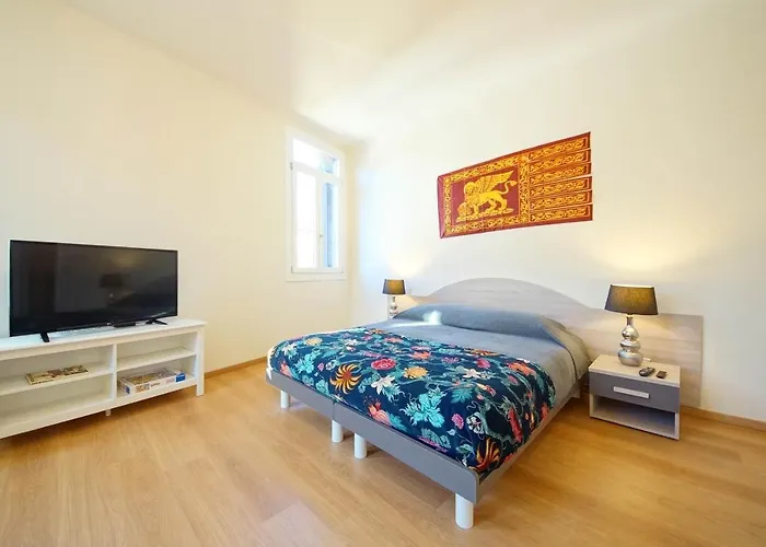 Ca' Circus 4 Rooms Wi-Fi Fibre Venecia, Italia