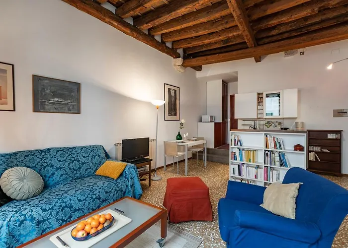 Ca Paola Cozy Venice Apartment, Italy