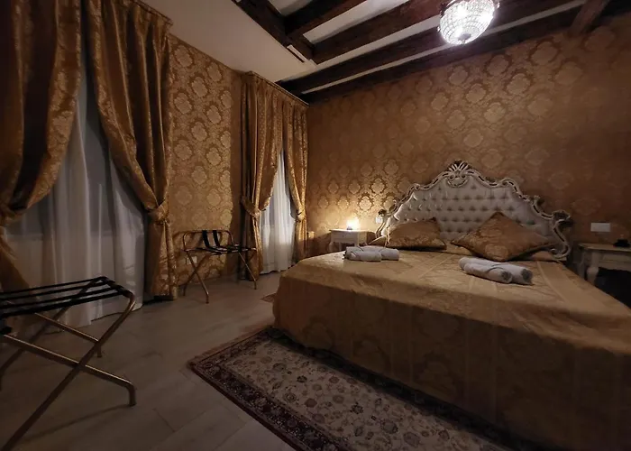 La Residenza di Carlo close to Piazza San marco Venezia, Italia