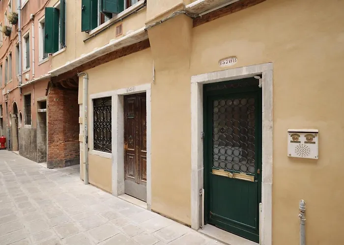 San Marco Elegant Apartments Steps From St Marks Square - Venice Heaven Apartments Collection, Italy