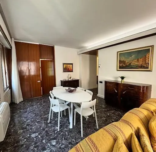 Madoneta Apartment Venice, Italy