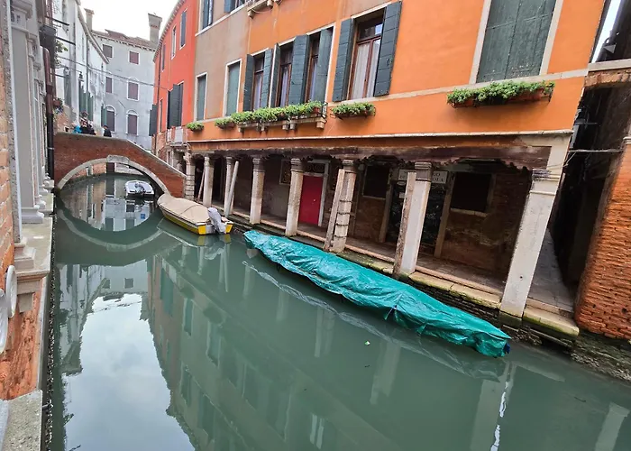Cozy Studio With Canal View Venecia, Italia