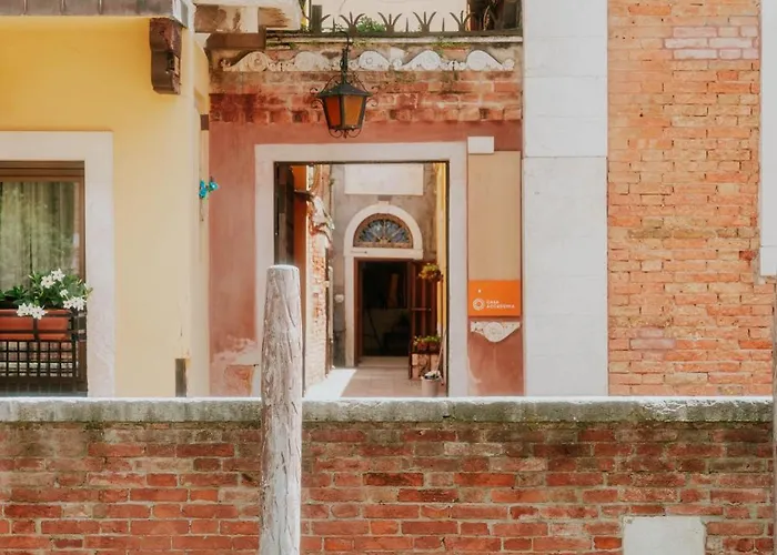 Casa Accademia Vila Veneza, Itália