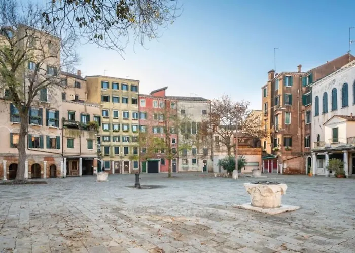 Casa Carla - Comodo appartamento in Venice Cannaregio - 2 Camere private, Italia
