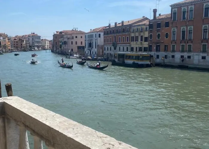 Palace Canal View By Wonderful Italy Venedig, Italien