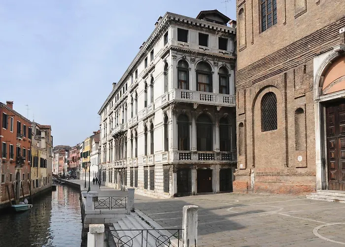 Ca Lezze Bell'Appartamento Nel Cuore Di Venezia, Italy