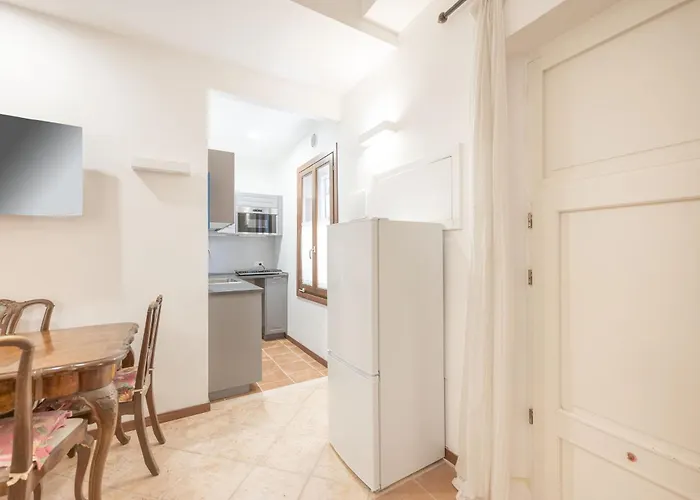 Casa Luna - 10 min from Venice Train Station, Italia