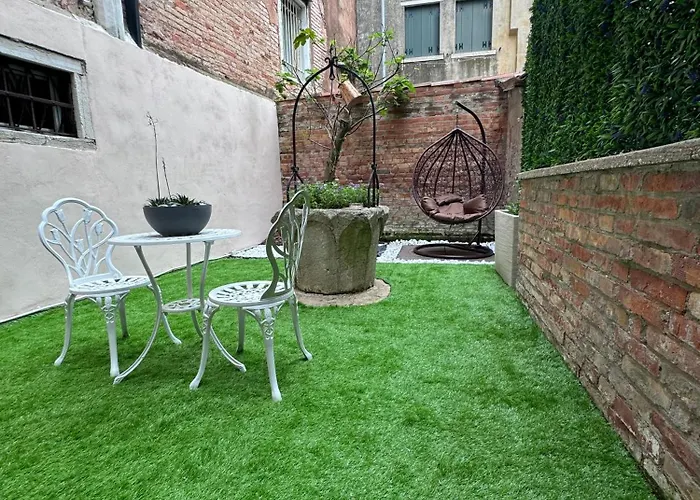 Eden Luxury Suite - Venice Santa Croce, Italy