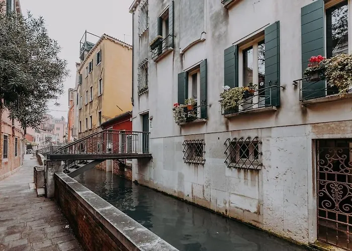 Elegant Nice Home With Private Terrace In Venice - Frari Church, Italia