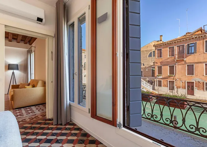 San Lorenzo Apartments 5054 Venice, Italy