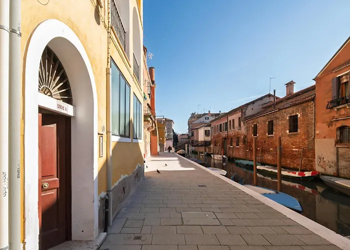 Venezia Vista Canale, Italia