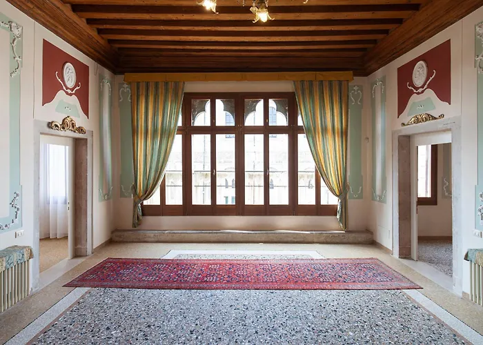 Luxury Apartment Pesaro Papafava Venice, Italy