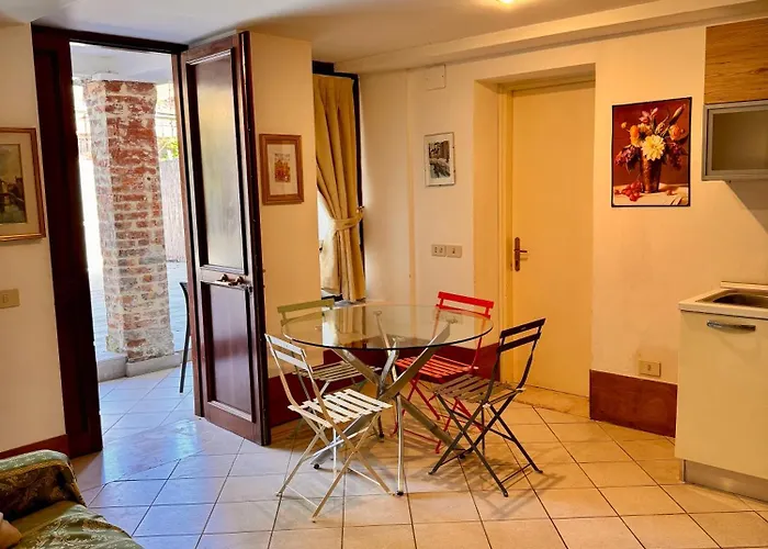 Cannaregio 3009 Tourist House Венеція, Італія