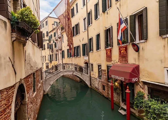 G&S - Housevenice Center, Italia