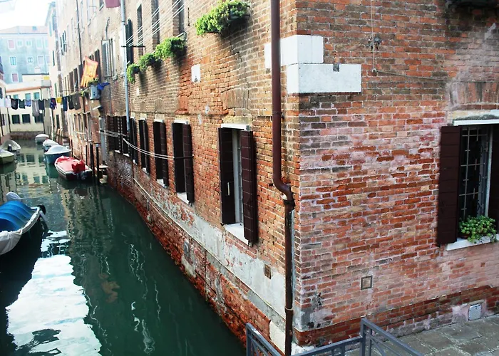 Venezianamente Apartments - Venice City Centre, Italia