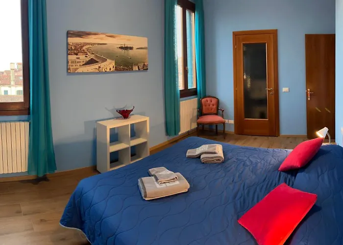 Tintoretto 1 Con Terrazza Sopra Il Tetto, 3 Bagni, 3 Grandi Camere Da Letto, Super Nuovo Venedig, Italien