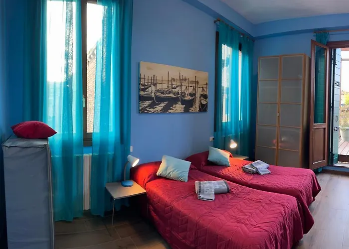 TINTORETTO 1 CON TERRAZZA SOPRA IL TETTO, 3 bagni, 3 grandi camere da letto, SUPER NUOVO Venezia, Italia