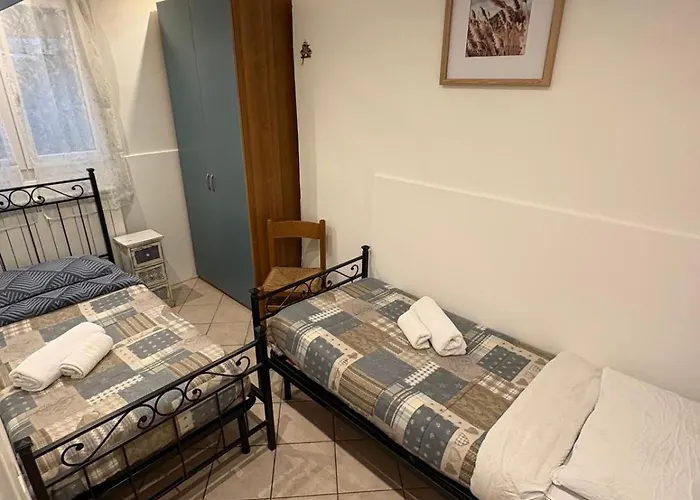 Apartment Close Guglie Bridge Venice, Italy