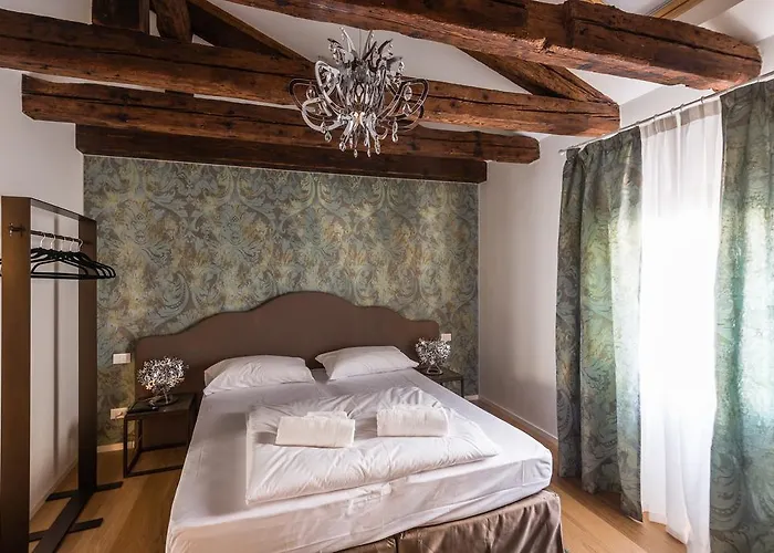 Polo'S Treasures Hotel Venice, Italy