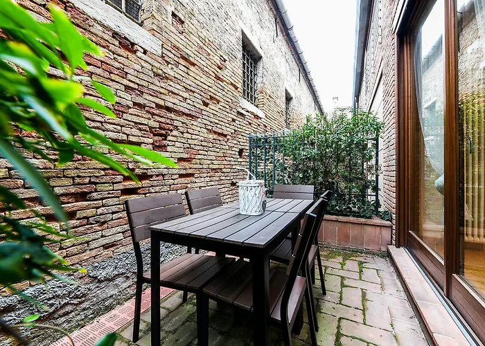 Bluesky - Cannaregio Court Of Venice By Wonderful Italy, Italia