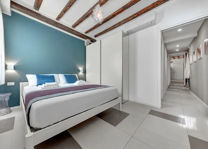 Accademia Palace Venice By Casa Da Suite, Italy