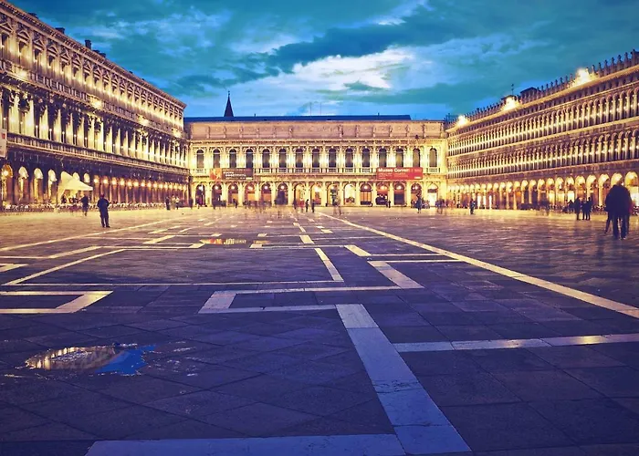 Ca' Fenice 1921 Venice, Italy