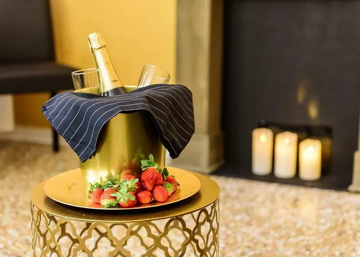 Palazzo Del Sale, Rialto Apartment Venice, Italy