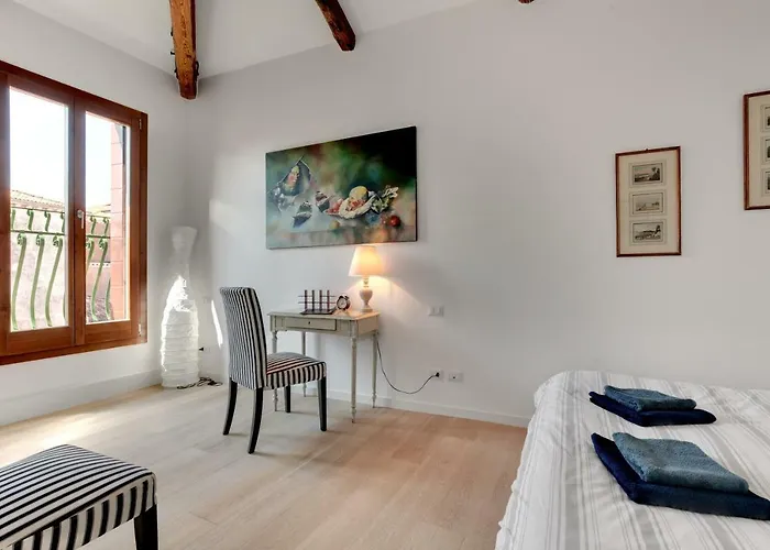 San Marcuola Apartment Venice, Italy