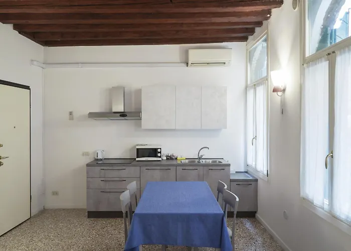 Melusina Apartments Rialto Venice Historical Center