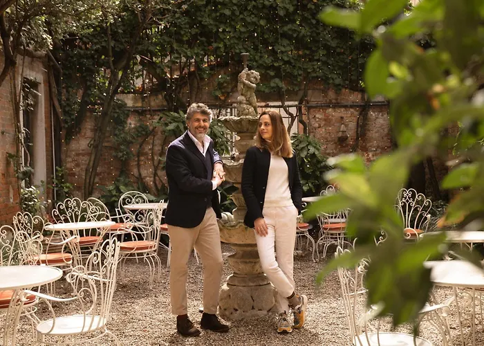 Hotel Flora - By Romanelli Family