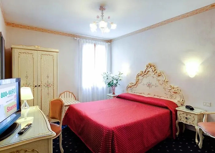 Hotel Diana